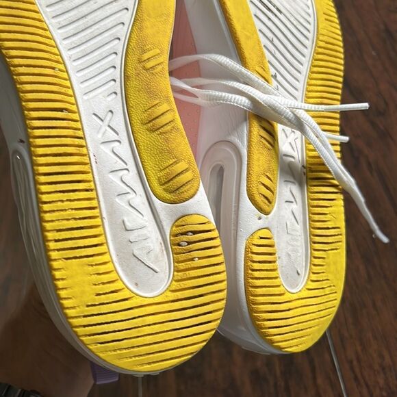 womens air max dia se white opti yellow women’s size 9 in GUC - Picture 7 of 9
